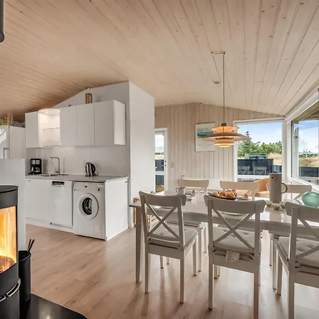 Julan - 600m From The Sea By Interhome Feriehus *